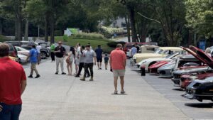 Metro Motorcar Club - Hot Weather, Cool Cars, and Cold Beer Car Show at Pontoon Brewing.