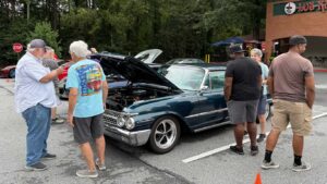 Caliente Cruise-In Metro Motorcar Club Car Show